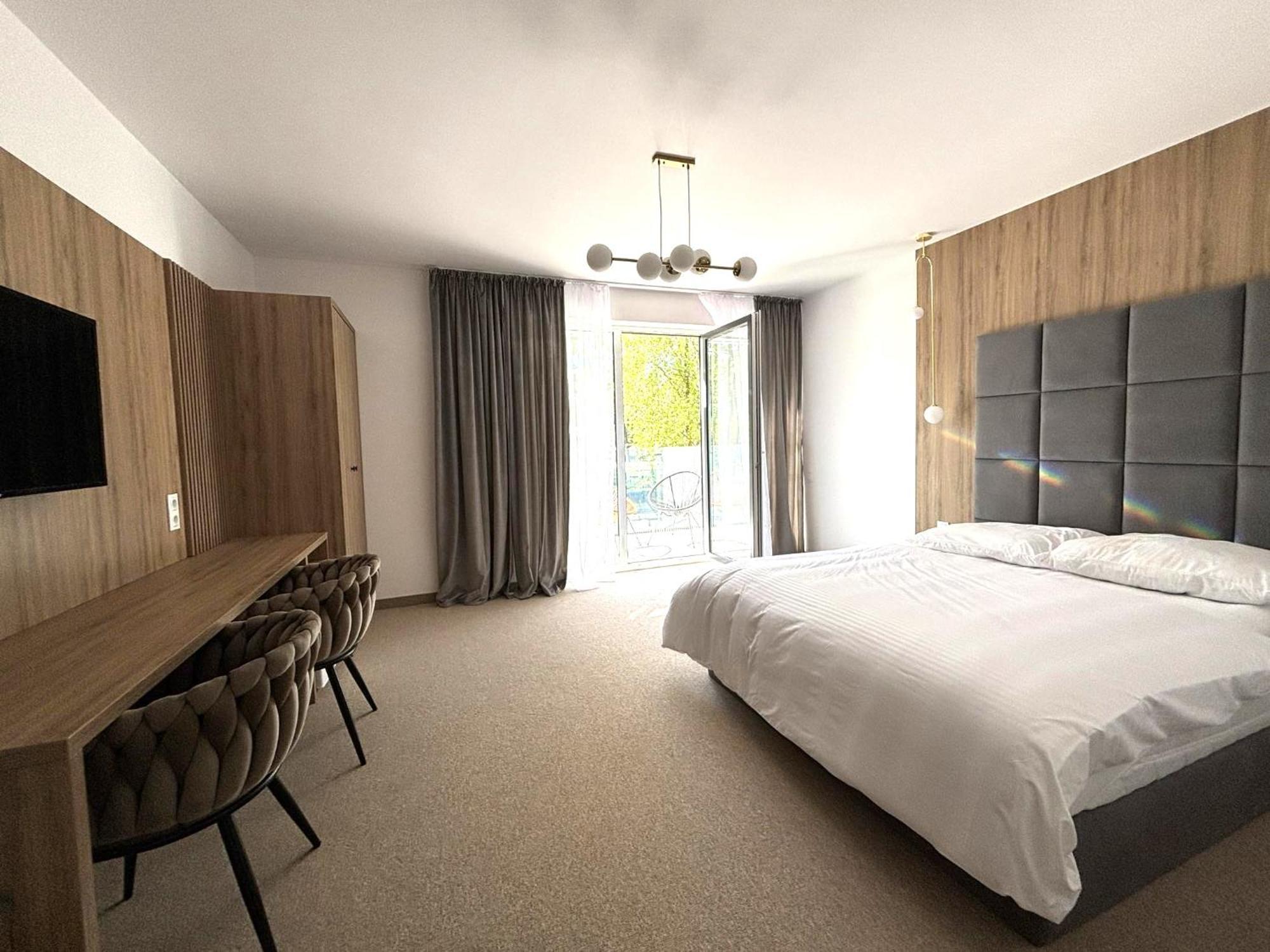 Resort Eden Premium Jastrzebia Gora Exterior foto